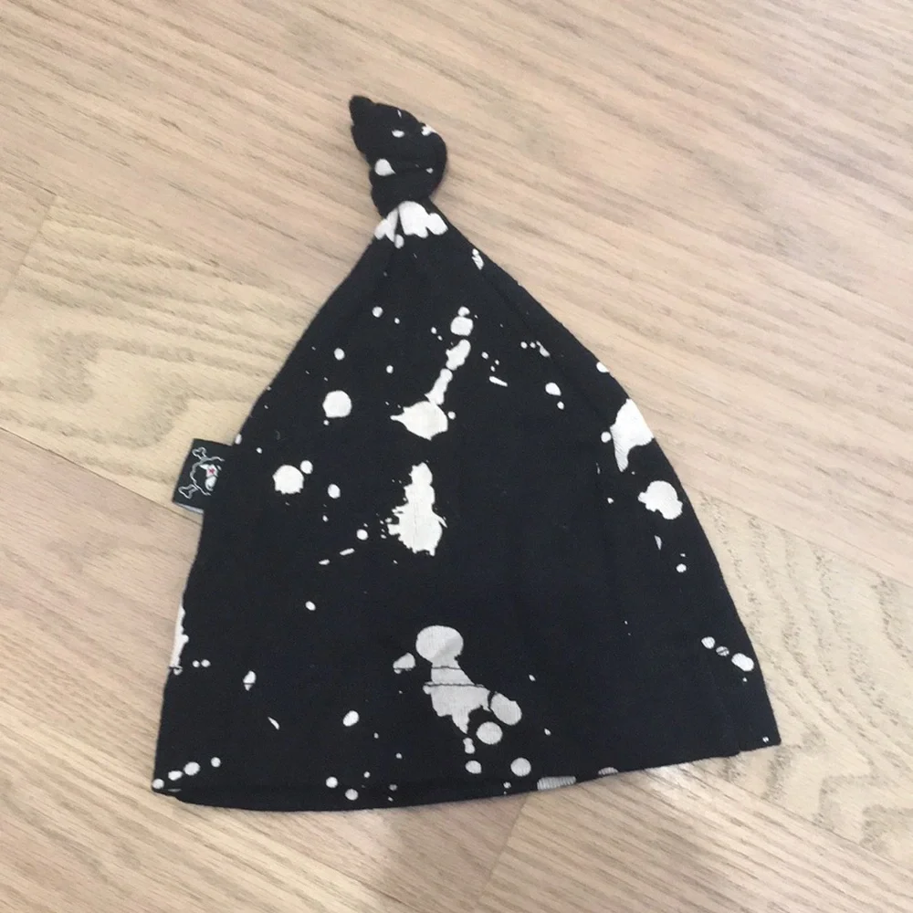 Nununu color splattered baby hat